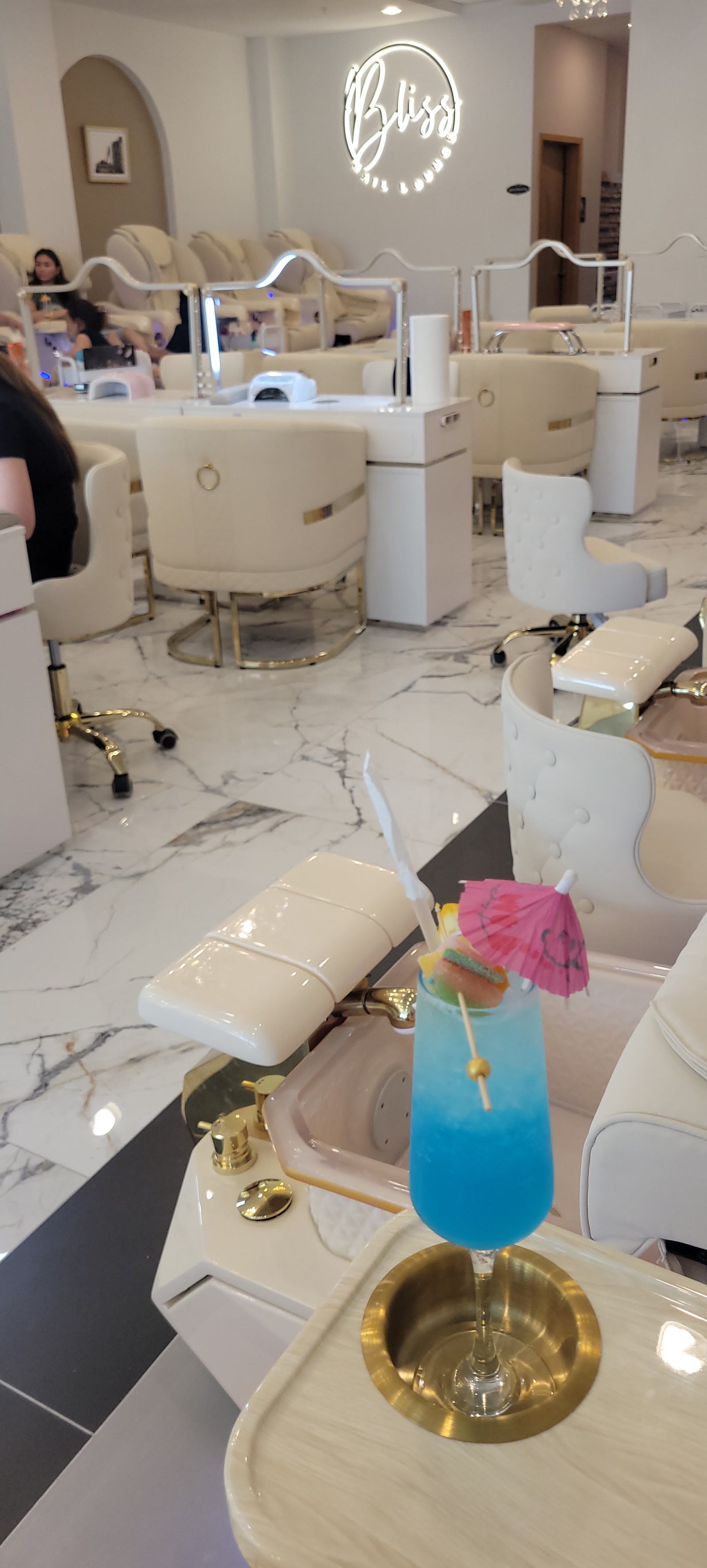 Bliss Nail Lounge - Fountain nail photo 8
